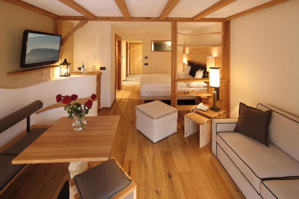 Dolomites Living Hotel Tirler Alpe Di Siusi Chambre photo